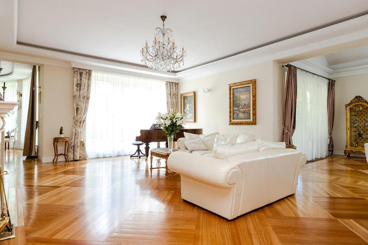 Magdalenka Luxury Villa Indoor Pool Warsaw מראה חיצוני תמונה