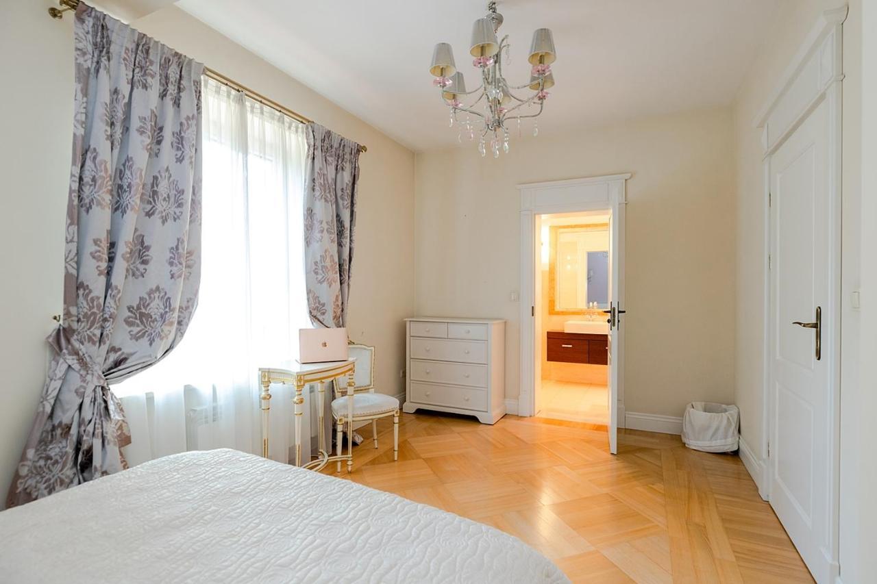 Magdalenka Luxury Villa Indoor Pool Warsaw מראה חיצוני תמונה
