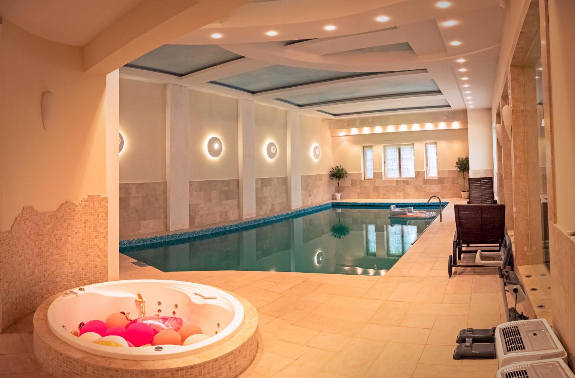 Magdalenka Luxury Villa Indoor Pool Warsaw מראה חיצוני תמונה